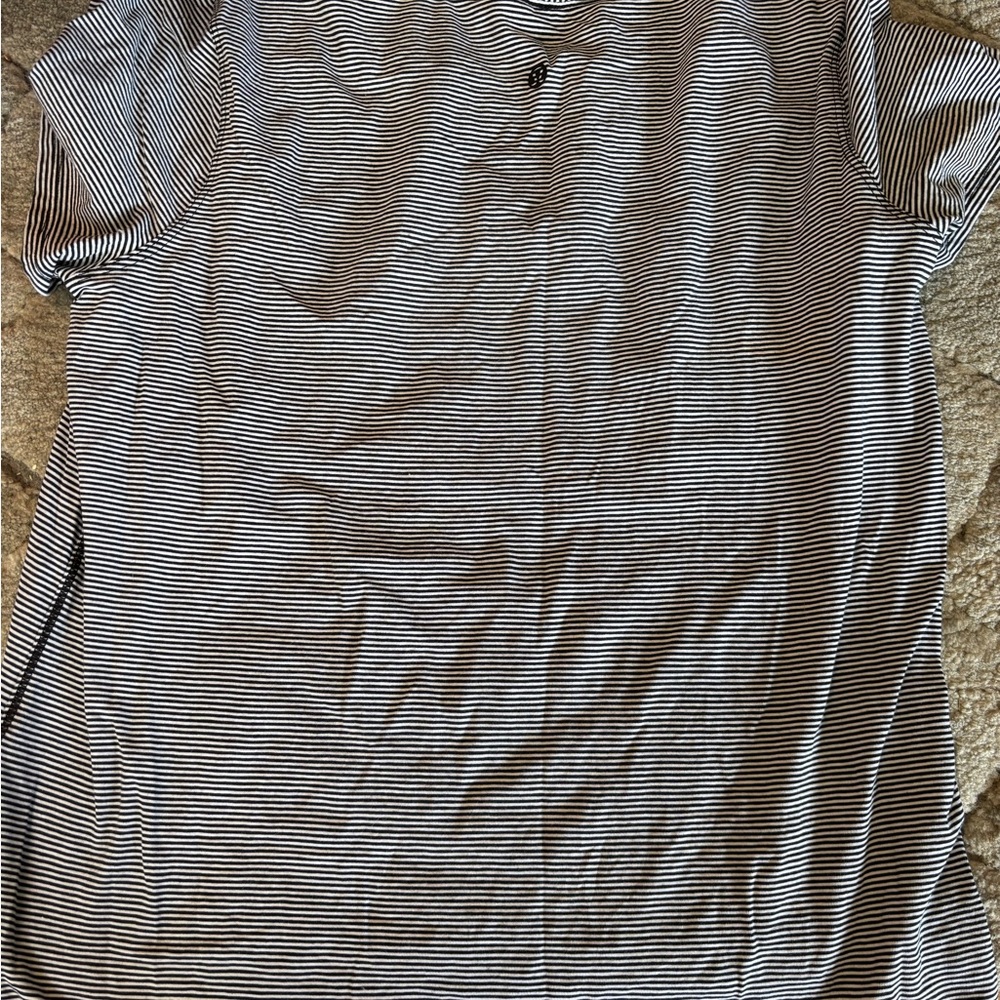 Lululemon Athletica Black and White Short Sleeve Tee